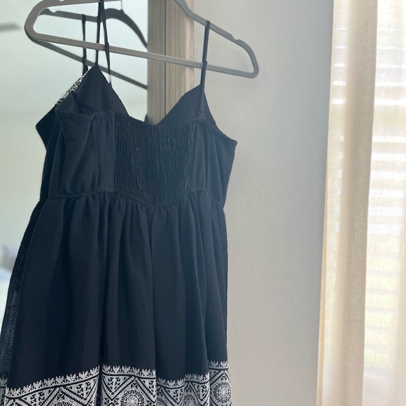 Boho Floral Embroidered Summer Dress - Picture 4 of 4